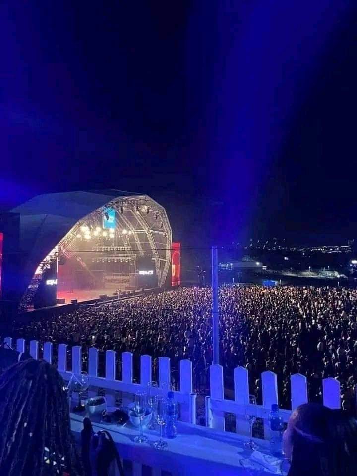 african_lucas's tweet photo. All hail … The Queen 😭😭😭#makhadziOnewomanshow https://t.co/TCjyoADFuX