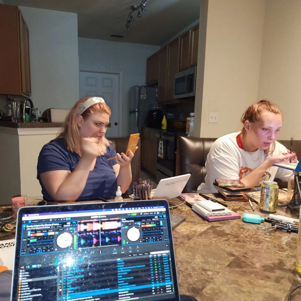 Getting ready for the <a href="/drinkatwestend/">The West End Trading Co.</a> sweet 16. After getting music ready I need to YouTube how to feather my hair. 

#80s #sweet16 #SanfordingSaturdays #DrinkAtWestEnd instagr.am/p/CjMHkD3MLi1/