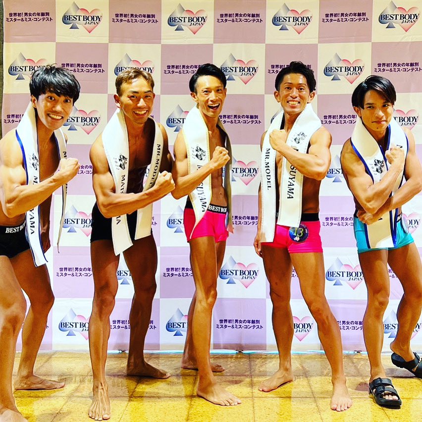 sa1kosaito's tweet photo. 先日行われた2022.10.1モデルジャパン松山大会のミドルクラスで優勝させて頂くことができました。
快く送り出して下さった師匠の三村さん、並びに応援して下さった皆さん、本当に本当にありがとうございました！！ https://t.co/z9IYdVTgqr