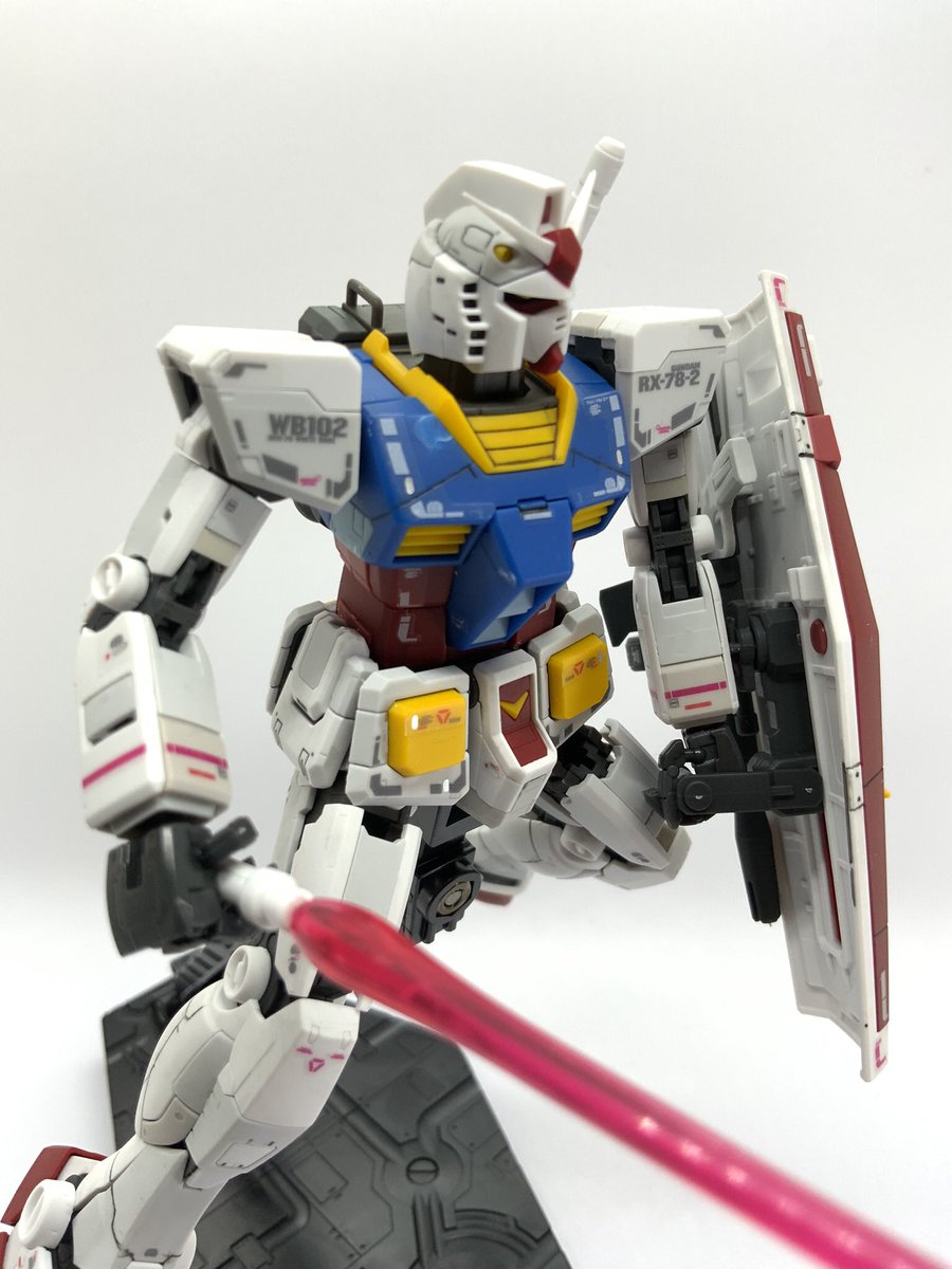 tomopla55's tweet photo. ガンダムって40年以上前の機体なんだよな。凄いですよね。デザイン完成されてる。全てはここから始まったんだ👏 https://t.co/OgTUqLvjO7