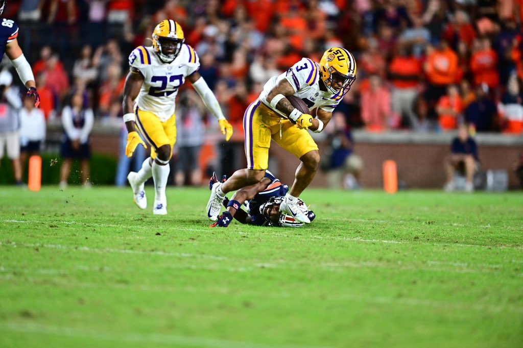 Honey Badger is getting ready for a game but he’d be proud of 3. He took what he wanted 

<a href="/Mathieu_Era/">Tyrann Mathieu</a>