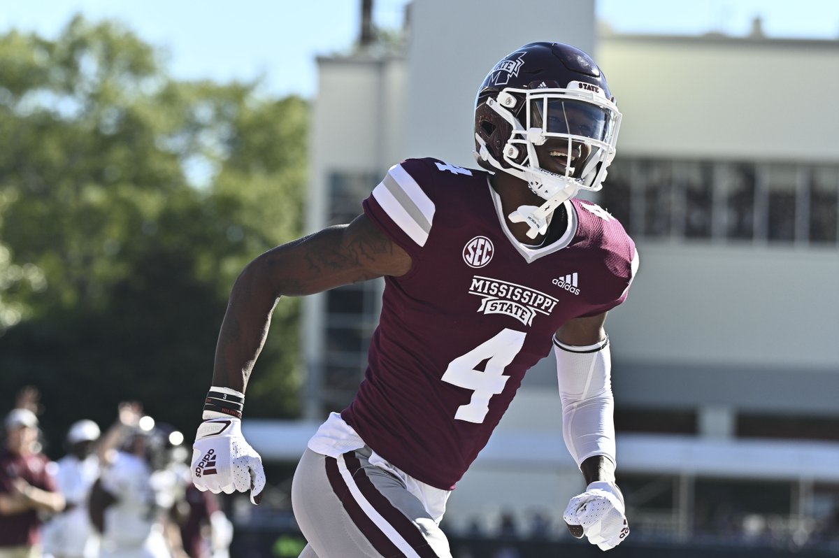 Mississippi State takes down No. 17 Texas A&amp;M, 42-24 🐶

Will Rogers: 31/45, 329 YDS, 3 TDs
Rara Thomas: 5 rec, 134 YDS, 1 TD