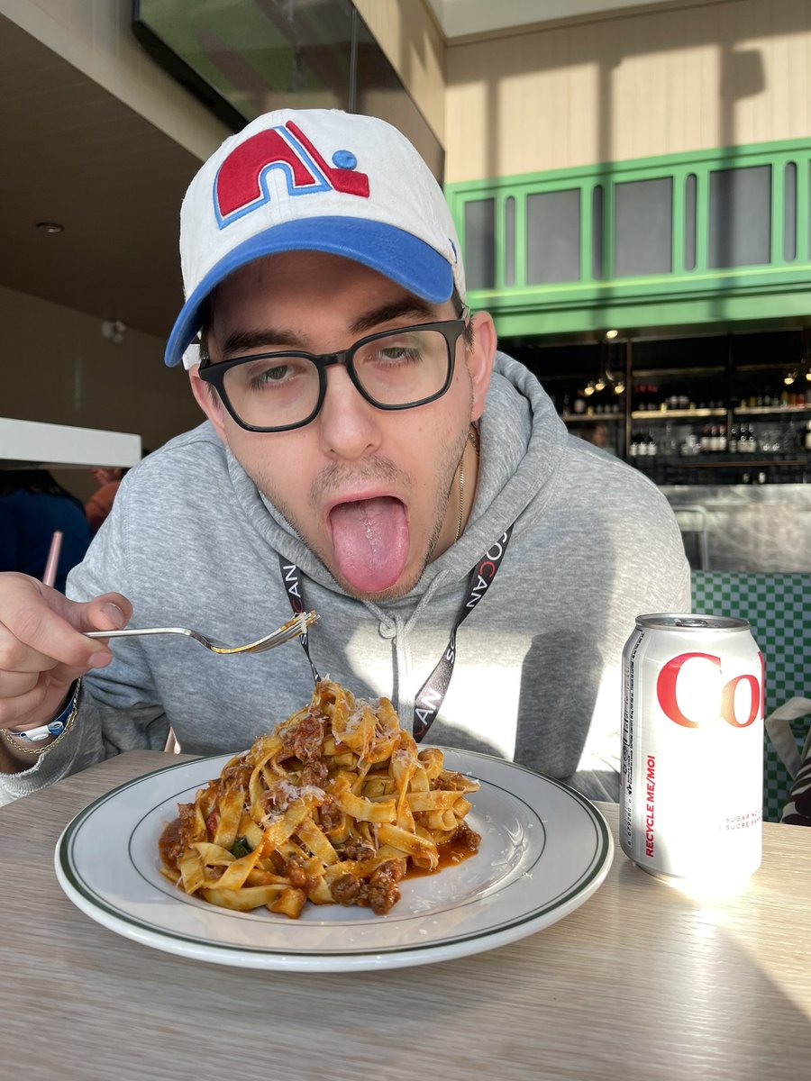 Chris_Dimas9's tweet photo. Diet Coke inhaler 6000 reporting for duty operation bolognese https://t.co/C6J5igPgTS