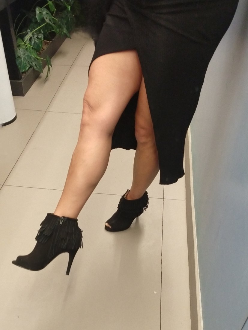 pedaaninha34's tweet photo. Esse salto é bom para.. 
#saltoalto #sapatofeminino
#podolatria #pesfemininos  #feetfethish #feetworship #modelodepes #feetmodel #fetichesmodernos https://t.co/xHnvHNyEs5