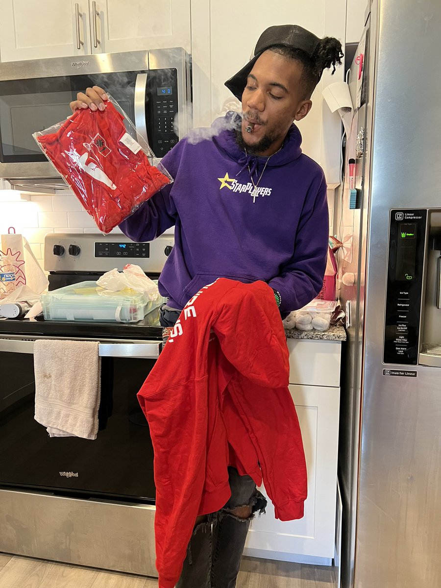 playboiantho's tweet photo. #1S  finally Tatted on me, so I’m dyin dis way.’
Vlog 3 tonight. 
$TARPLAYERS.
3 parts, starting Tn @ 11 pm.

https://t.co/OUlAaSZzFe

Thank y’all , always. https://t.co/Rk0NsjPuaB