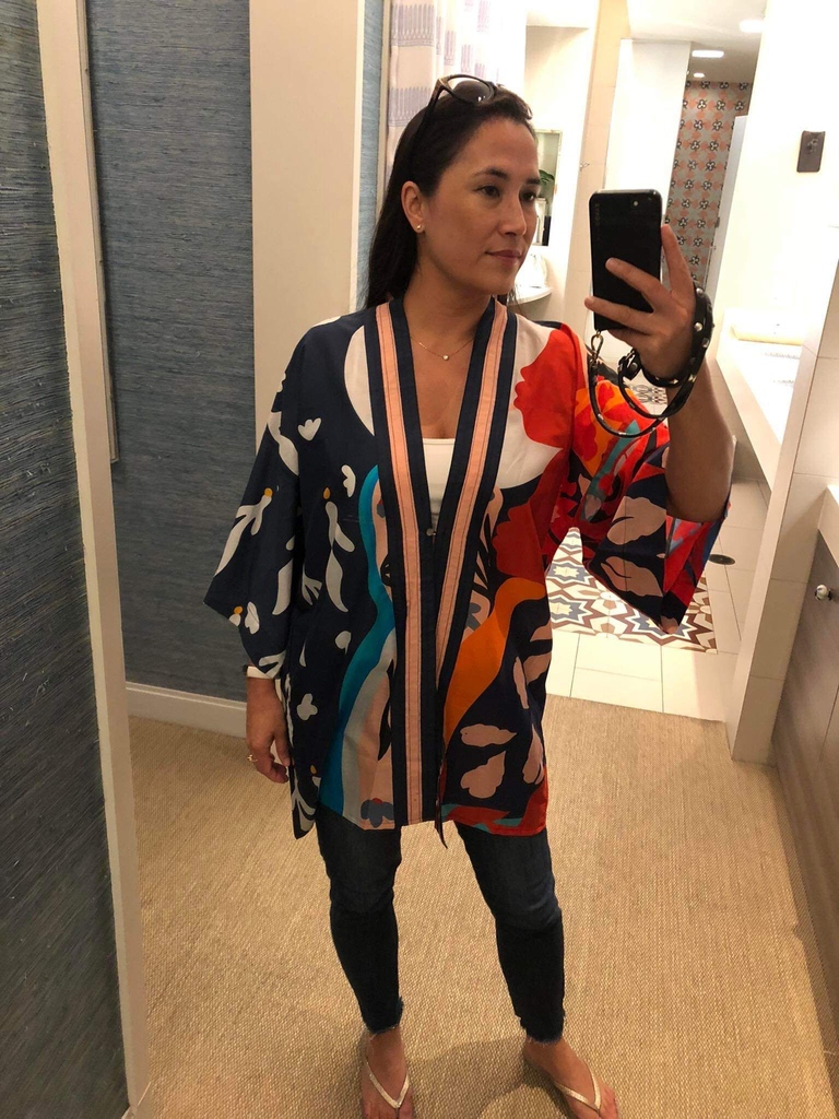 Our lovely client wearing Una's wish silk cotton kimono <3 
⁠
You can find all Isy B. pieces on our website isybdesign.com (free delivery in the Cayman Islands)⁠

#isybdesign #storytellercollection #resortwear #caymanislands