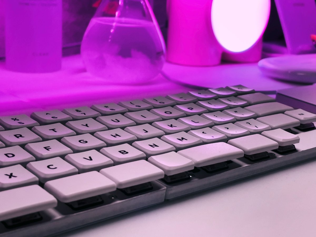 cdbk's tweet photo. Keyboard: 7sKB(BMP)
Switch: Kailh Choc v1 Red
Keycap: MBK Legend BoW & Blank
#KEEB_PD #KEEB_PD_R116 #7sKB #俺キー #メカニカルキーボード #自作キーボード https://t.co/vgAvco14Fv