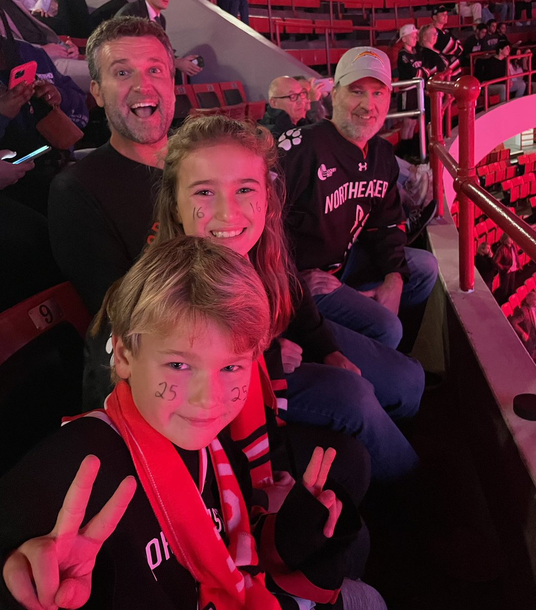 debbie_oshea's tweet photo. #HowlinHuskies Back at Matthews Arena! Best way to celebrate daddy’s birthday! Go, Huskies! 🎉🐾 @GoNUathletics https://t.co/JPn97e6bqe