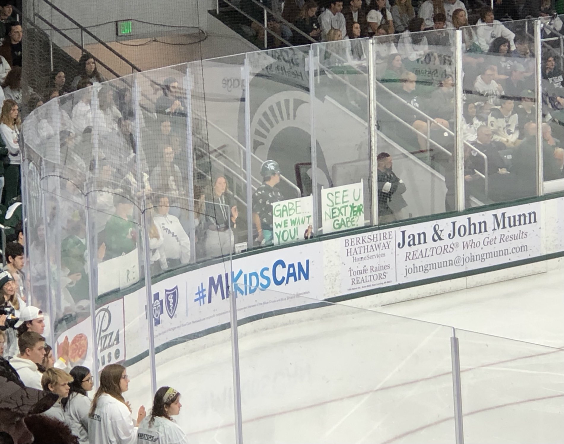 jon-morosi-on-twitter-great-atmosphere-tonight-at-munn-ice-arena
