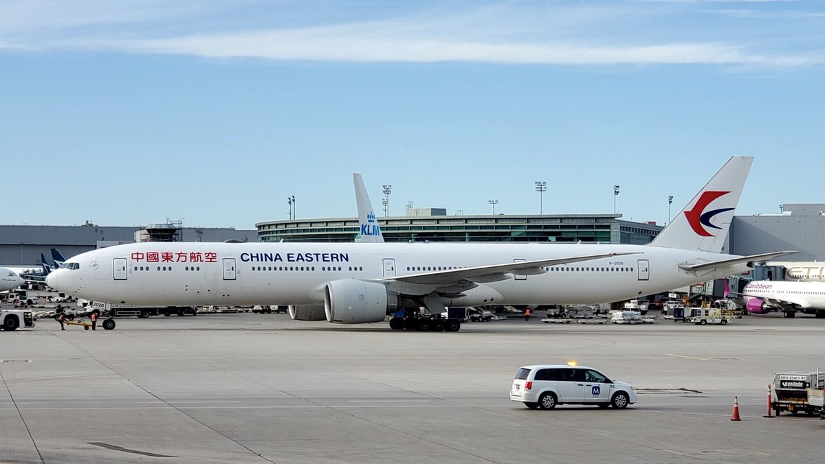 veryboeing's tweet photo. China Eastern #B777 -39P #B2020 CYYZ https://t.co/Jxlal2XlUv
