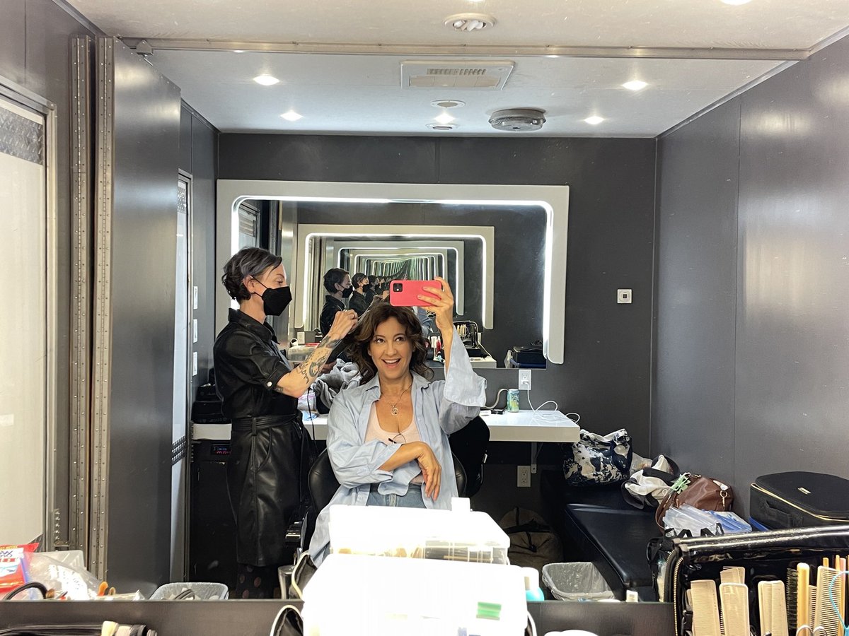 racquelhonore's tweet photo. Getting my hair done yesterday on set for a commercial shoot. Stay tuned! https://t.co/WEh4xaR7xk