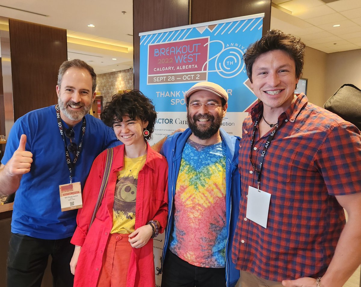 It's a kaleidoscope of kindie rockers over here at <a href="/BreakOutWest/">BreakOut West</a>! So great to connect with <a href="/willsjamsmusic/">Will’s Jams</a> and the @ootnoots! 😁🤟🎸🎙️🪕🎹🎤
#SmilinRylan #breakoutwest #musicforkids
