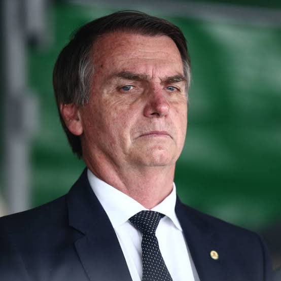 eicsbiebr's tweet photo. avaliando famosos internacionais e dizendo se eles seriam lula ou bolsonaro a thread https://t.co/YYx2UFZioP