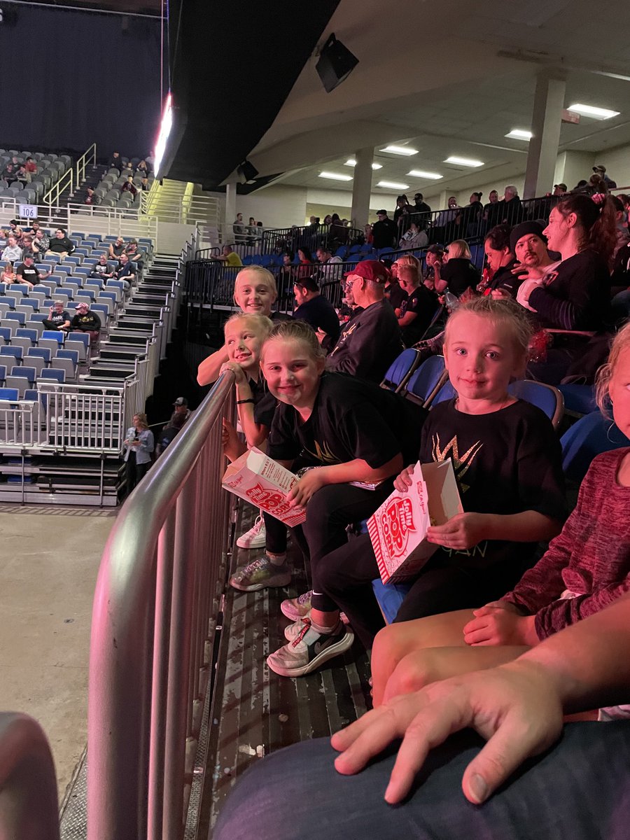 briangritter's tweet photo. All the girls are ready for ⁦@WWE⁩ Saturday Night’s Main Event! #WWEBismarck https://t.co/8XUvwnALey