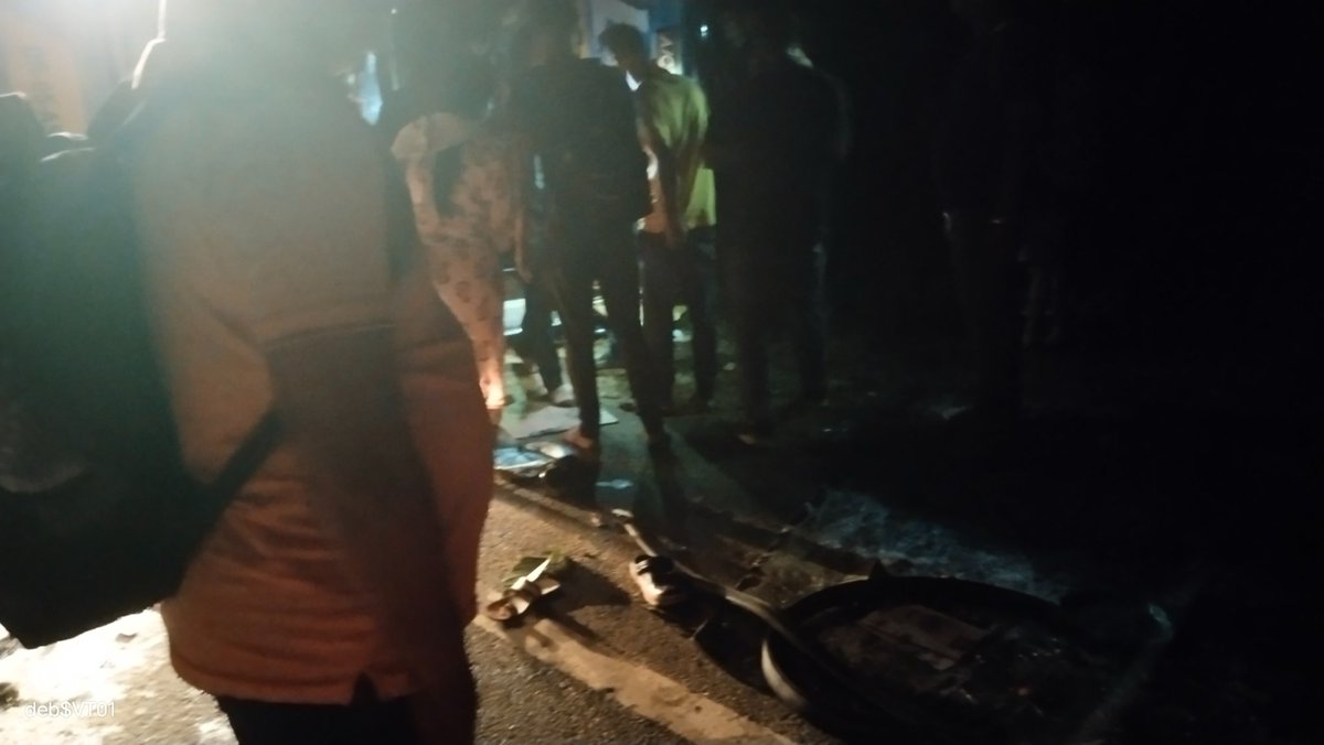 DebasishCSE's tweet photo. @AdmnNayagarh @spnayagarh Plz note An Low impact Road accident occurred at Banigochha with DOLPHIN BUS OR-05-AS-7165 at 4:48AM. Kindly take quick and necessary action for safe arrangement of passangers https://t.co/GXs2SN9MuO
