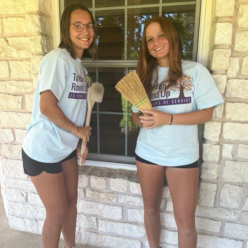 Grateful to be able to help out others today at Tarleton Round Up! <a href="/TarletonRoundUp/">Tarleton Round Up</a>