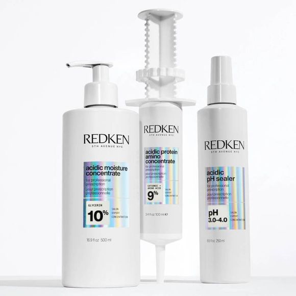 alliefeld16's tweet photo. So good I had to share! Check out all the items I'm loving on @Poshmarkapp from @LuxeCosmetician #poshmark #fashion #style #shopmycloset #keratincomplex #sephora #redken: https://t.co/jrFLTW8WQL https://t.co/c5IEgJ3Ozk