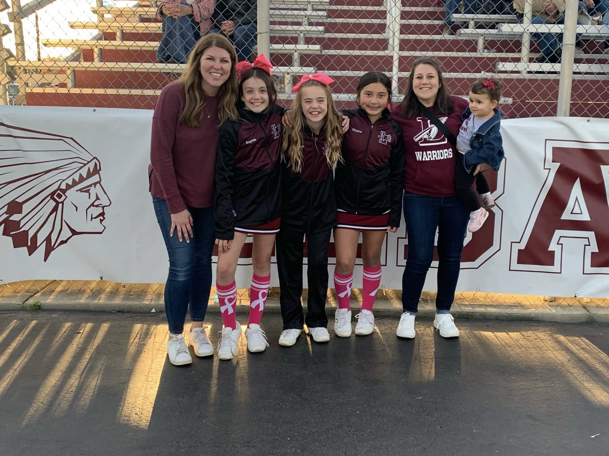 Mrs_Conover's tweet photo. Enjoyed watching Lebanon White tonight! π£π #BISKindness #ExploreBIS @LebanonSchools https://t.co/Nozo9XdCxS