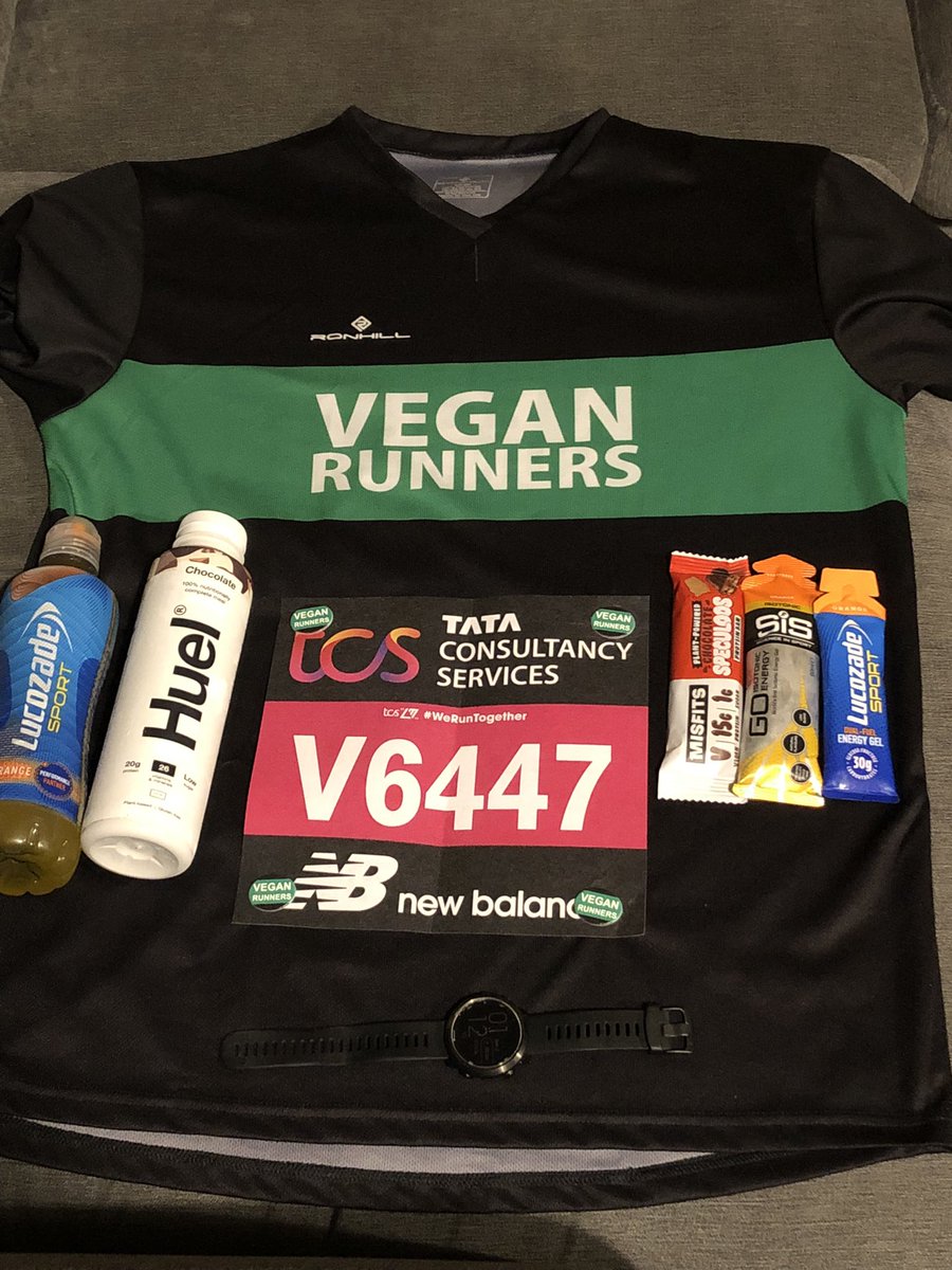 HackneySBM's tweet photo. Letβs Go!! Night London Marathon with @VeganRunnersUK at 02:30 hours #LondonMarathon #WeStartTogether #WeFinishTogether https://t.co/BtxPXfcYPQ