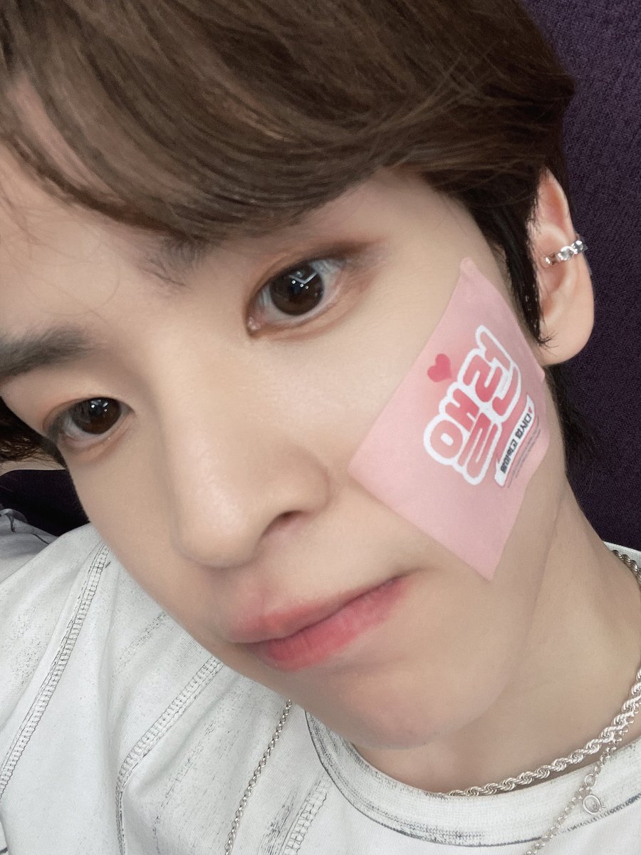 hourly allen ♡ (@hourlyallen) on Twitter photo 