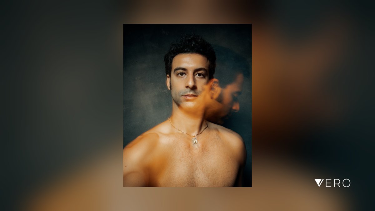 arianms035's tweet photo. Autorretrato #autoretrato #Portrait #portrait #arianmolinasoca #StudioShot #zoombackdrop https://t.co/pxzPZeMBhK https://t.co/pAHrZ8jTNT