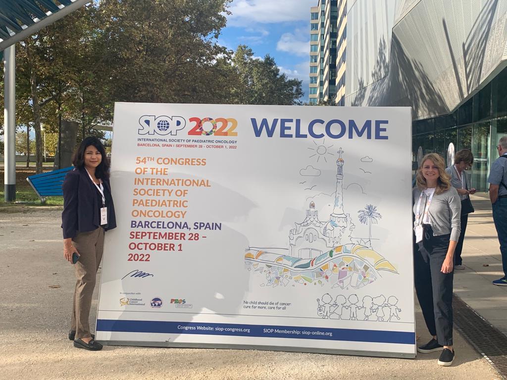 WChildCancer's tweet photo. 3,400 attendees from 135 countries

An amazing 4 days at #SIOP2022 - meeting everyone working on the same vision &amp; mission that no child should die of cancer; through global collaboration, education, training, research &amp; advocacy for #ChildhoodCancer🧡🎗️
#TogetherWeCan @WorldSIOP https://t.co/AZzO1MGKjA