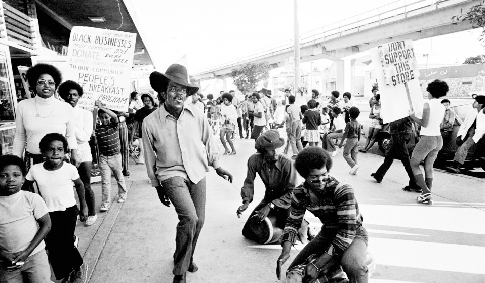 MAKEBA 
Cultura negra en movimiento

Soul Funk Hip Hop 
📢
Barry White, The JB´s, Prince, Kamasi Washington y muchos más. 

Episodio estreno desde las 22h.
⏬
Online ⏩ novacontenidos.com
 
98.9 San Martín de los Andes 
98.9 Villa La Angostura
90.7 Bariloche
101.3 Neuquén