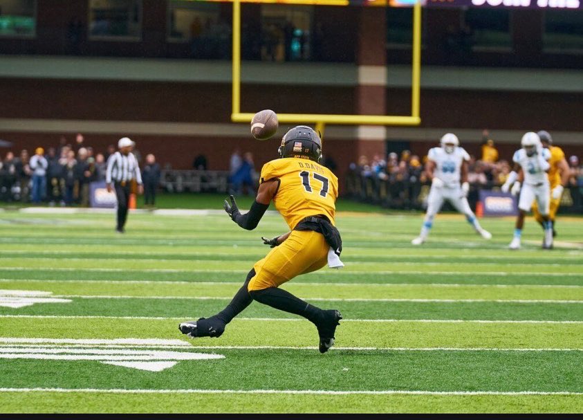 SmoothDavis4's tweet photo. Get sturdy Smooth
You have to grind to achieve your goals don’t just dram about Steppa 🖤🤞🏾 https://t.co/9MI1d1eXo6