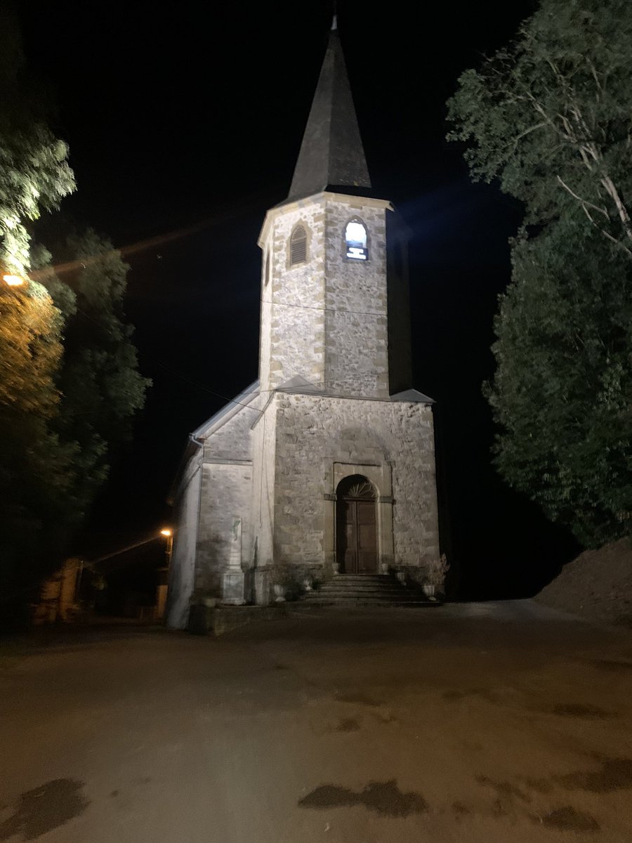 MolletsC's tweet photo. RT @draggi: From #TARBES to home by night and by 🚴♀️🚲. En fait @LCyclable à tout à fait raison pour les départementales sans automobiles ce sont des superbes pissiclab’ #SousUnCielEtoilé #MolletsCassoulet @TibaldoKart chine encore des #RobotsPizza 😂 https://t.co/LA7MwuFM4m