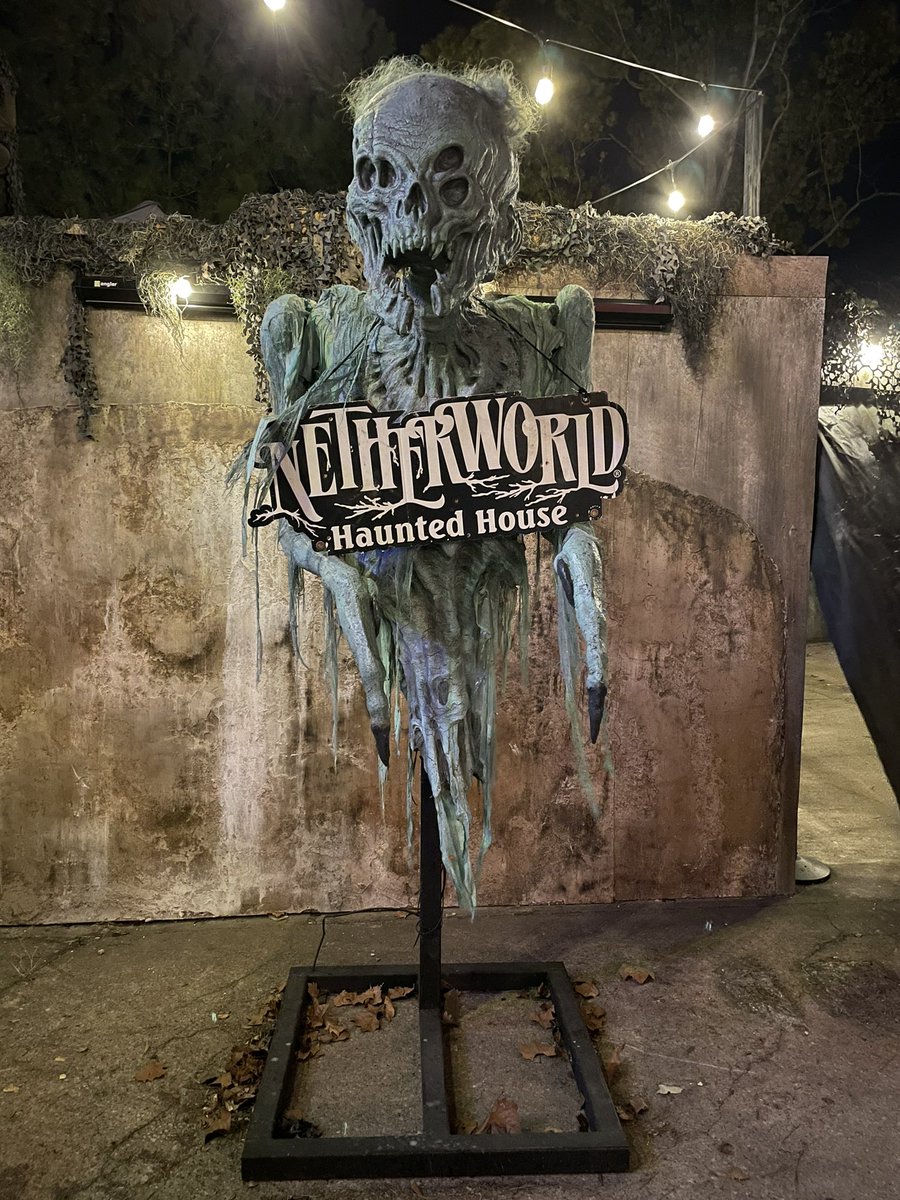 outaboutatl's tweet photo. Wow. Definitely best haunted house by far. Worth every penny. #netherworldhauntedhouse https://t.co/JnShLHSdqA