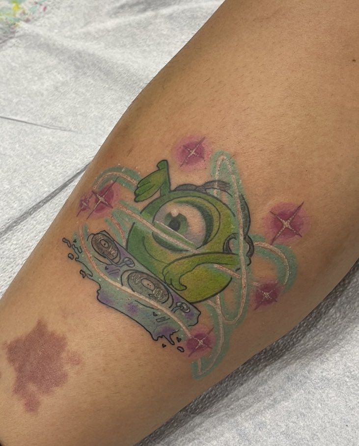 adrxane's tweet photo. @Subtronics Thanks for the tattoo inspiration 😂😂 I’m ready for Antifractals https://t.co/QR1HolSvG4