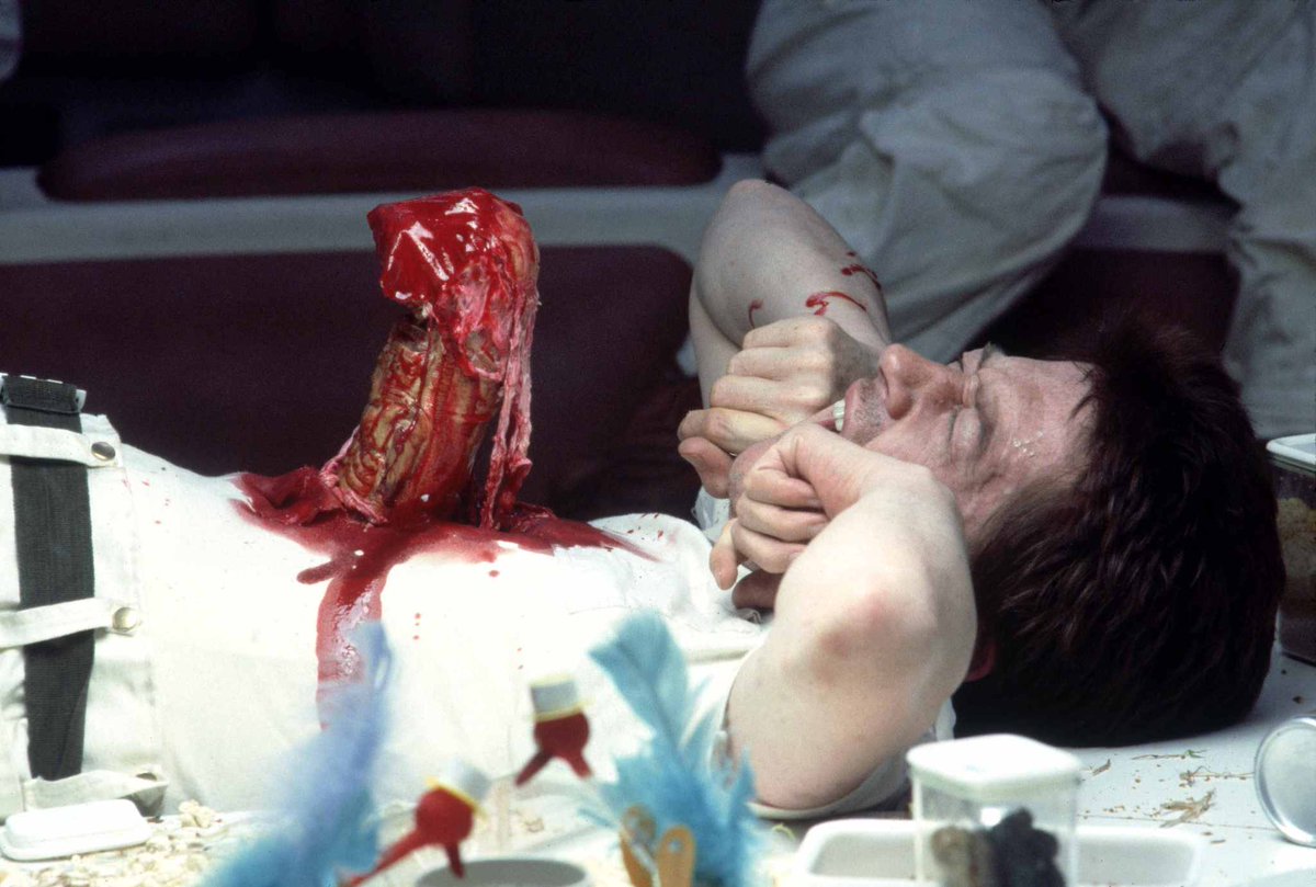 htwilliamson's tweet photo. And here we go. One of the most iconic scenes in horror is upon us!
#HBCHHC2022 #31daysofhalloween #halloweenmovie #halloweenmovies #Halloween2022 #moviemarathon #ScaryMovieMonth #horrorfilm https://t.co/c3ati0sXmN