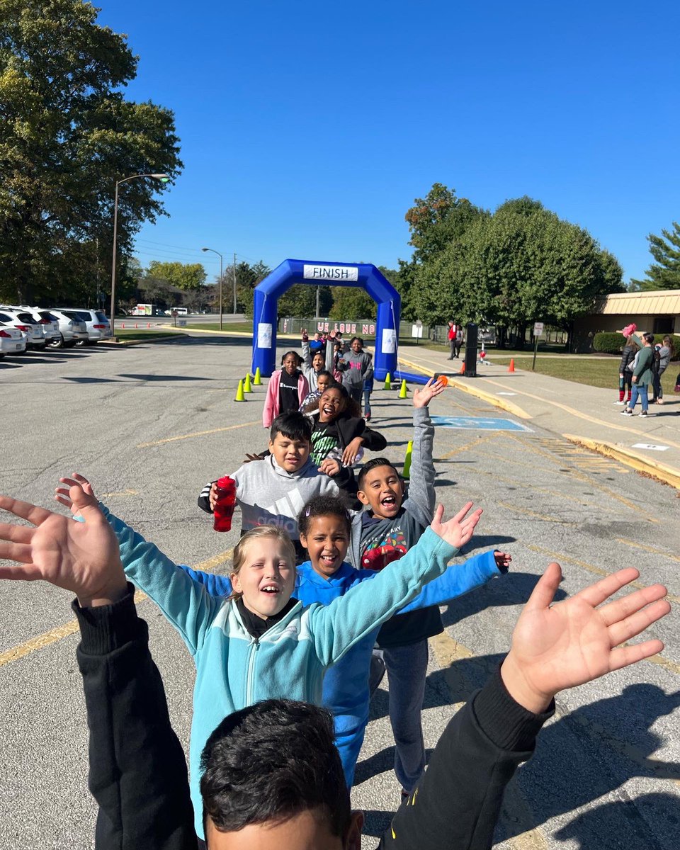 MsCollazo1's tweet photo. Norathon! Norathon! Norathon! 

@NoraElem https://t.co/bmXrKw61eW