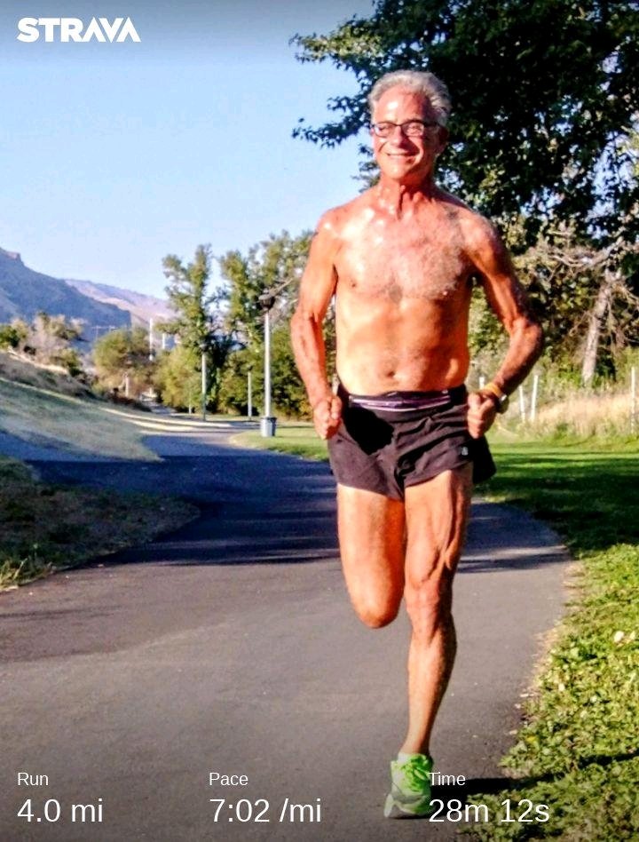 poet_ray_sharp's tweet photo. Progression Tempo Run: Zone 2 for 2 miles, Zone 3 for a mile, Zone 3.5 to Zone 4 last mile (6:18).
#marathontraining #fasterasamaster
Check out my activity on Strava: https://t.co/rUC0Q3NBiA https://t.co/jtvBuQ5Dxb