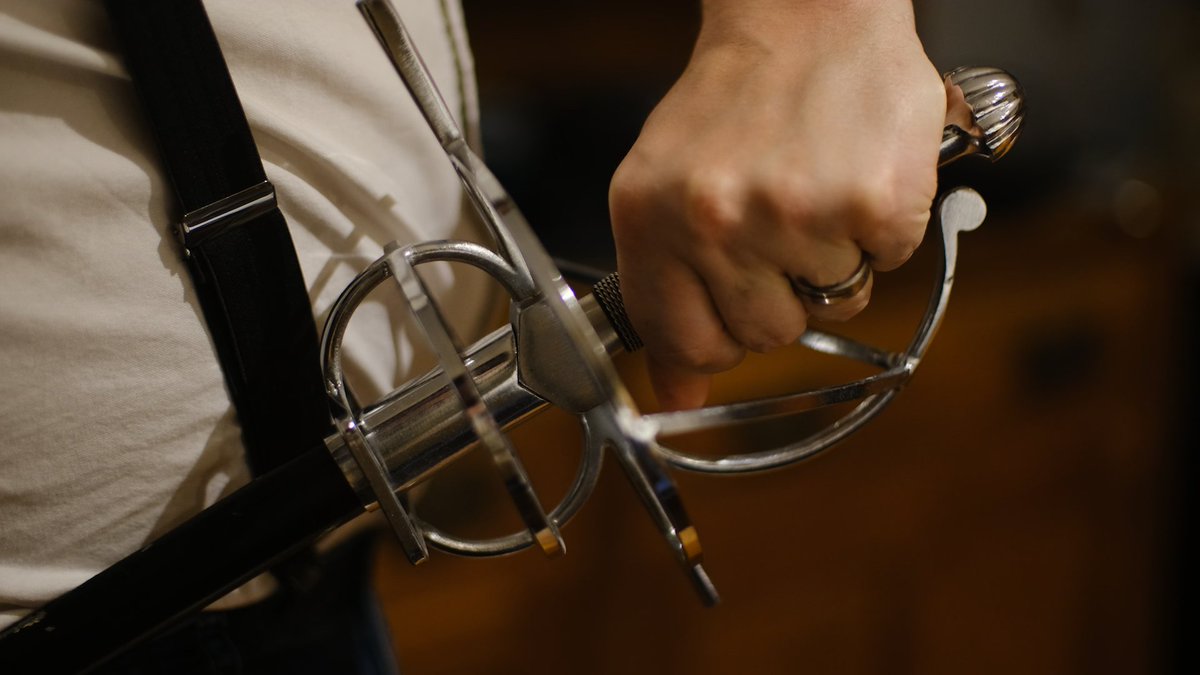 Last night <a href="/justshanted/">@justshanted 🍄🤖</a> and I scripted &amp; shot a video while drinking solidly throughout the day (and into the night)

What I love seeing while editing the footage is you can tell how far into our cups we are as each scene the lighting just got worse and the ideas just so, so wild