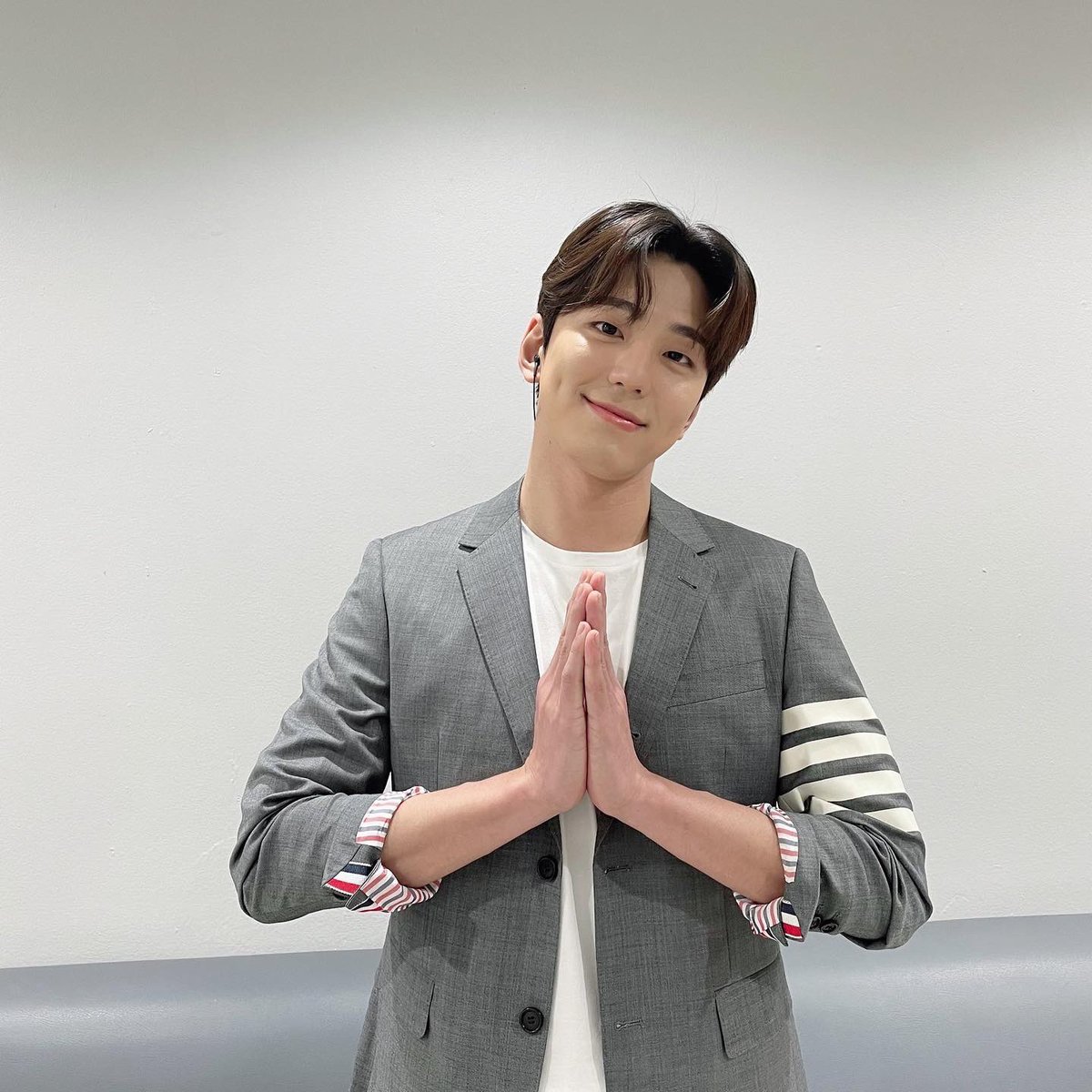 ⚠️ UNFOLLOW-SPREE

Hello everyone?

Sorry, I know some of you hate this notif but since I'm gonna active here again (and my timeline are so messy), so I'm gonna do mass-unfoll until 9 Oct, 2022. 

Kindly RETWEET or REPLY this tweet if you still want to keep in touch with me.