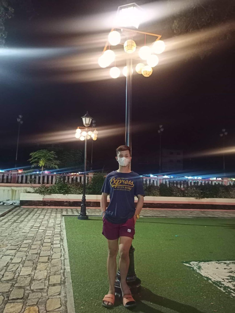 teacher_Rom's tweet photo. light post!💡 https://t.co/wjdRhsK89j