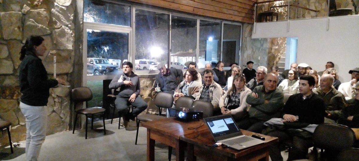 maria_zorrilla's tweet photo. Agradecemos a todos los productores y técnicos que nos acompañaron #SFRO #SAL @INAC_Uruguay @jmesacacheiro #MdrLavalleja #Cad @mgap #IDL https://t.co/6oT2vMW3fy