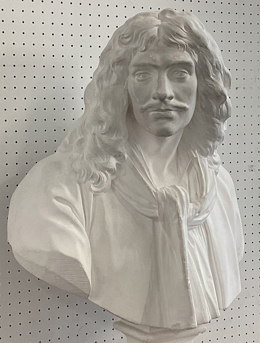 同じ時間、違う位置で撮影した モリエール4体。アゴ、ヒゲ、眉毛など