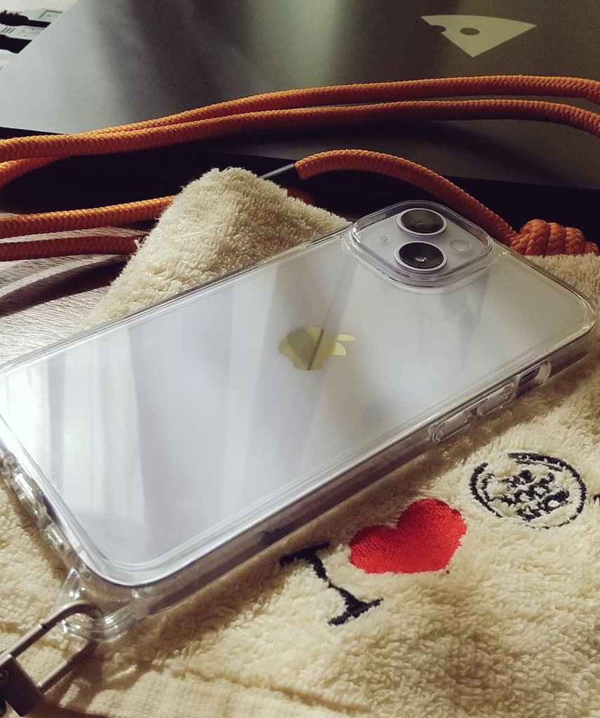 iPhone14(パープル感ないけどパープル)しばらくは丁重に扱う所存