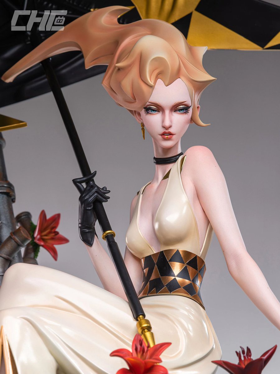 JUNJUN_workshop's tweet photo. She is the godess who saves lost souls in space. https://t.co/xOvpOpW89u