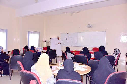 EduGovNBT's tweet photo. إستمرار فعاليات البرنامج التدريبي "التدريب على منهج الصف الحادي عشر في سلاسل كامبريدج لمادة الرياضيات" في 4 مراكز على مستوى المحافظة.
#فعاليات_تعليمية_شمال_الباطنة 
#مدارسنا_مستقبل_واعد https://t.co/1z9sLNXeOY