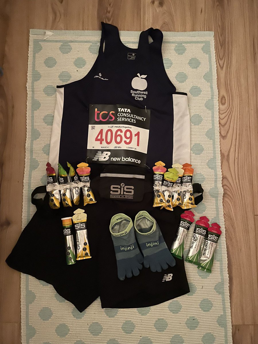 andy19at's tweet image. Let’s go @LondonMarathon