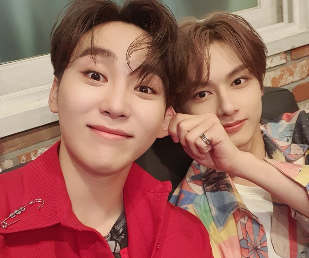 ai_wonu's tweet photo. 뭉준휘 아껴주는 뿌승관 🧡🧡 https://t.co/PM0fKBQJ8d