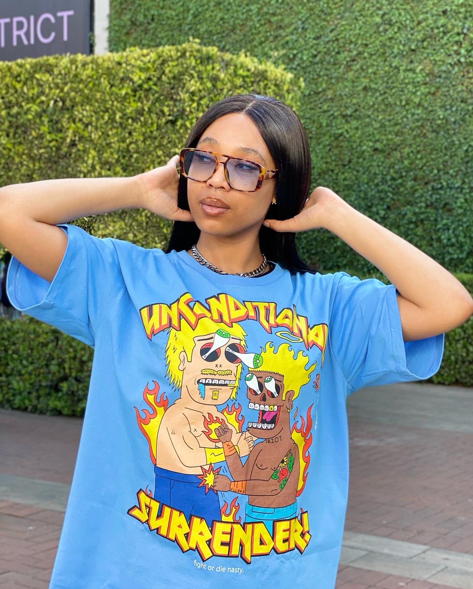 hlulaniii_'s tweet photo. cool graphic tees i designed, available for order @studiodrab . while stocks last. https://t.co/c46WB6f9W4