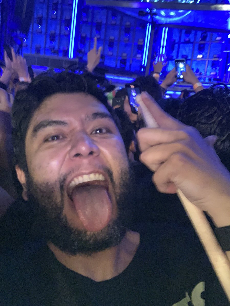 DarkSkuall's tweet photo. #Rammstein #StadiumTour2022 #RammsteinMx una noche increíble y el Feuer Zone lo valió mil. Thanks @SchneiderDoom and @Rammstein for and awesome night and this incredible gift https://t.co/cM7RufB1hm