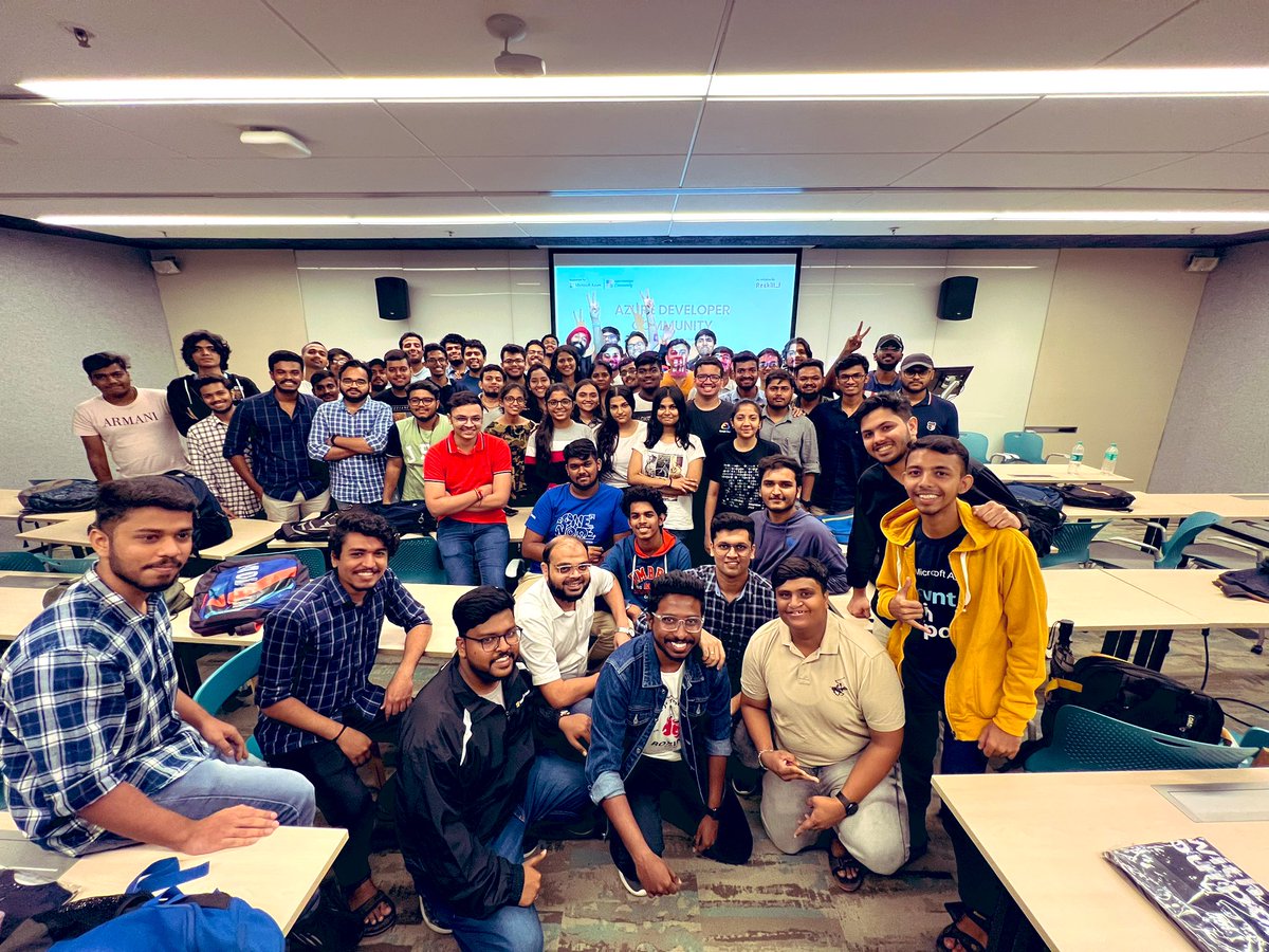 KasamShaikh's tweet photo. 🎙️An awesome Saturday spent with presenting a talk on #ChatBots, @Azure #bot service &amp; #powervirtualagents 🤖
to a wonder audience 👩‍🎓👨‍🎓at #aimldaymumbai organized by @azdevindia at @Microsoft Office,#Mumbai @nilexshinde 

#dearazure #azure #aiforall #MVPBuzz #mct #MicrosoftEvent https://t.co/TUjHVLyT6H