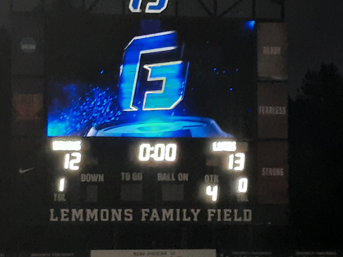 PLU_AD's tweet photo. THAT was a team win.  Congratulations, @PLUFootball !! #GoLutes https://t.co/X158QjdsyA