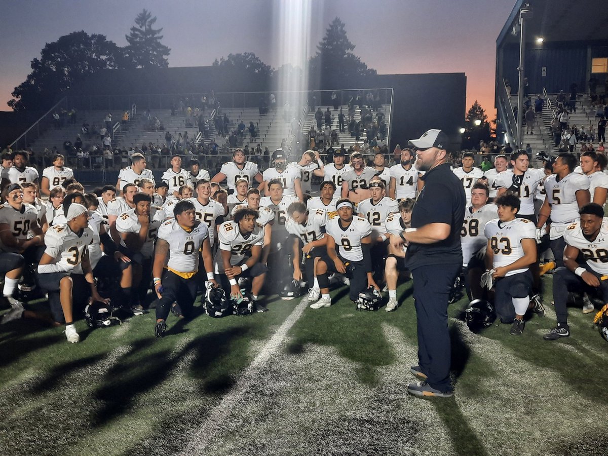 PLU_AD's tweet photo. THAT was a team win.  Congratulations, @PLUFootball !! #GoLutes https://t.co/X158QjdsyA