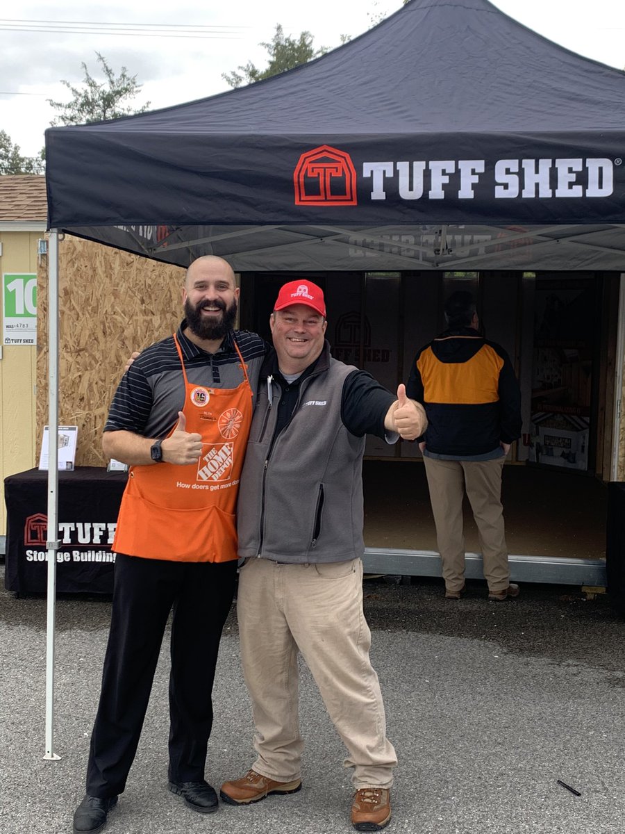 sarahmeyerTN's tweet photo. Great Fire Safety and Lead Event today at 0773! No Vols football? No problem! Kids workshop, vendors and food truck! Thanks to everyone who helped make it such a fun event 🧡 https://t.co/XkcKEbMnJA